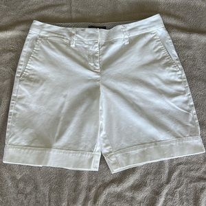 Lands’End Mid Rise twill shorts